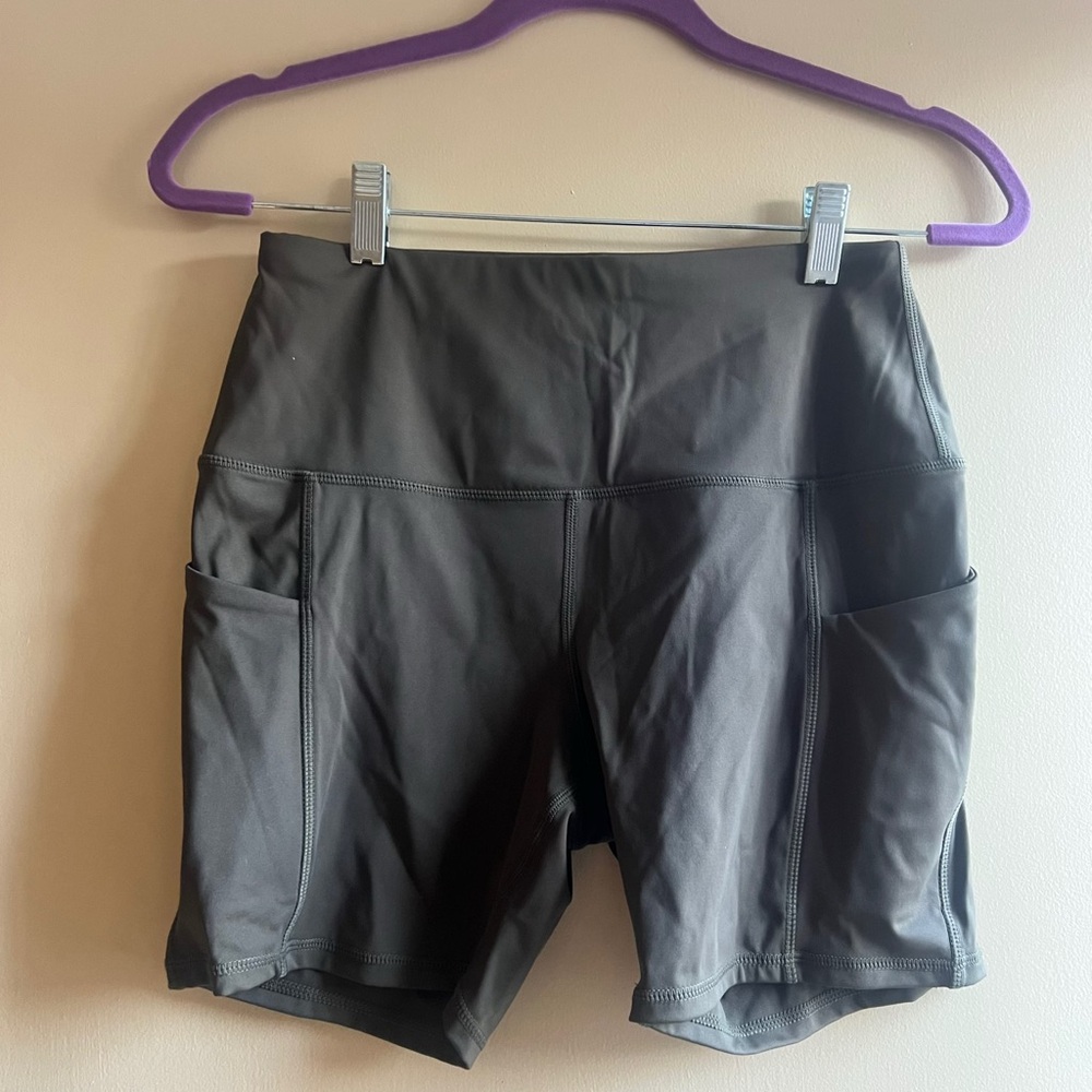 Oalka Biker Shorts NWT